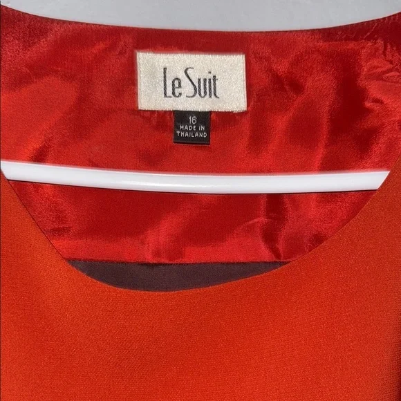 Le Suit Red and Black Crop Boxy Blouse 128 - Picture 4 of 8